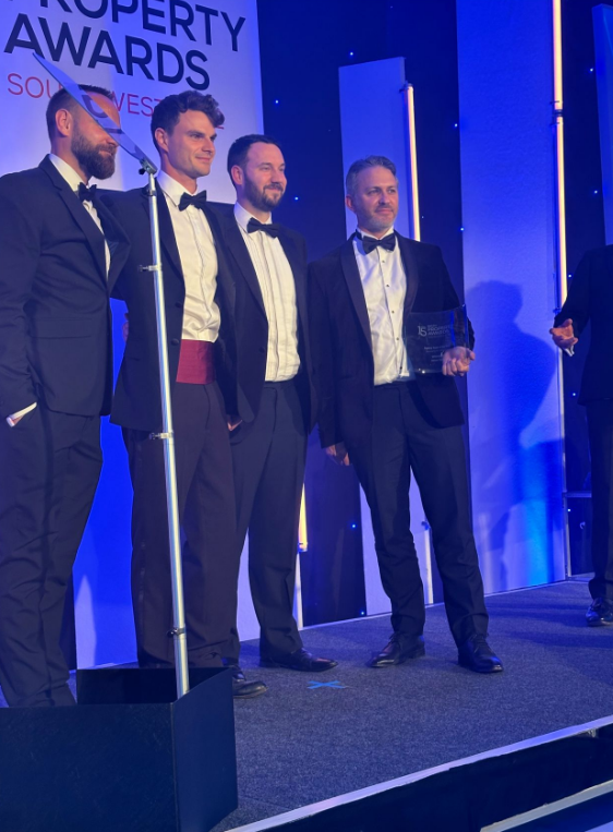 AYUKViews's tweet photo. 📢We'd like to congratulate colleagues on winning agency team of the year, sponsored by @kerrofficegroup 🎉 & deal of the year for @GoldenValley_UK #development at last night’s @insiderswest #propertyawards. 🏆Great to celebrate with the @CheltenhamBC team! 👏🎈
#SWProp https://t.co/Pqnaw8iyve