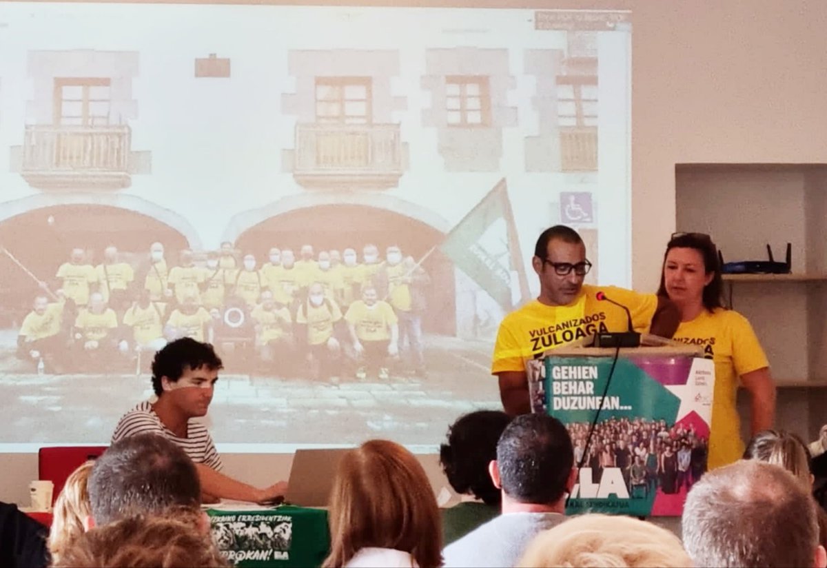 ZuloagaBorrokan's tweet photo. 4️⃣7️⃣1️⃣ #GrebaEgun
Gaur egon gara #Laudio Ibaizabal-Nerbioko 25. Eskualde Kontseiluan.
PREKARITATEAren aurkako gure borroka azalduz.
#IbaizabalNerbioi #Llodio #Zaratamo #Zeberio

@ZuloagaBorrokan https://t.co/XQSXsuq0U7