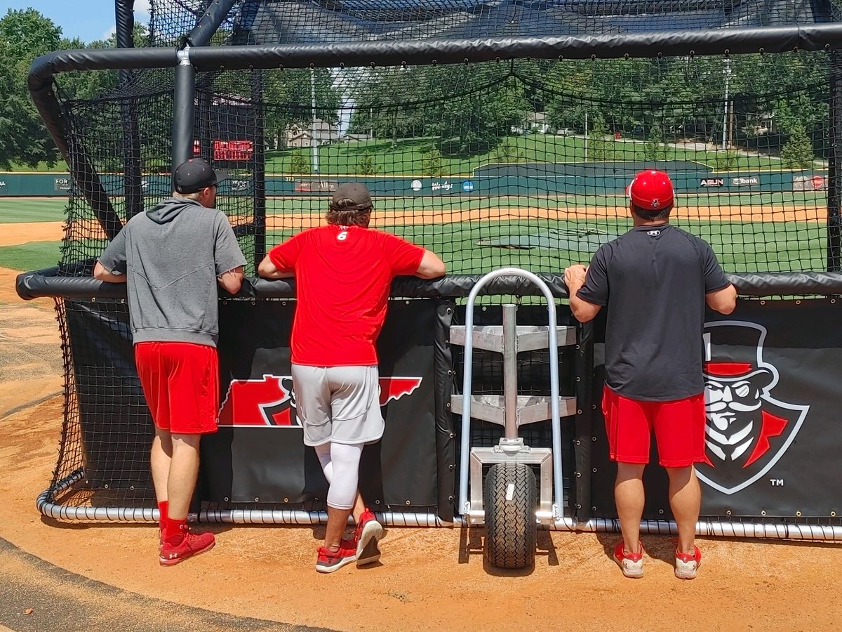 WillMinor09's tweet photo. ππ #FallBall with the #NettingPros! ππ
The Governors' #Baseball @GovsBSB new #BPTurtlePro π’ with Digital Graphics is π₯!
#LetsGoPeay x #ASUNBuilt
#NettingProsChat https://t.co/ud6kQKfeES