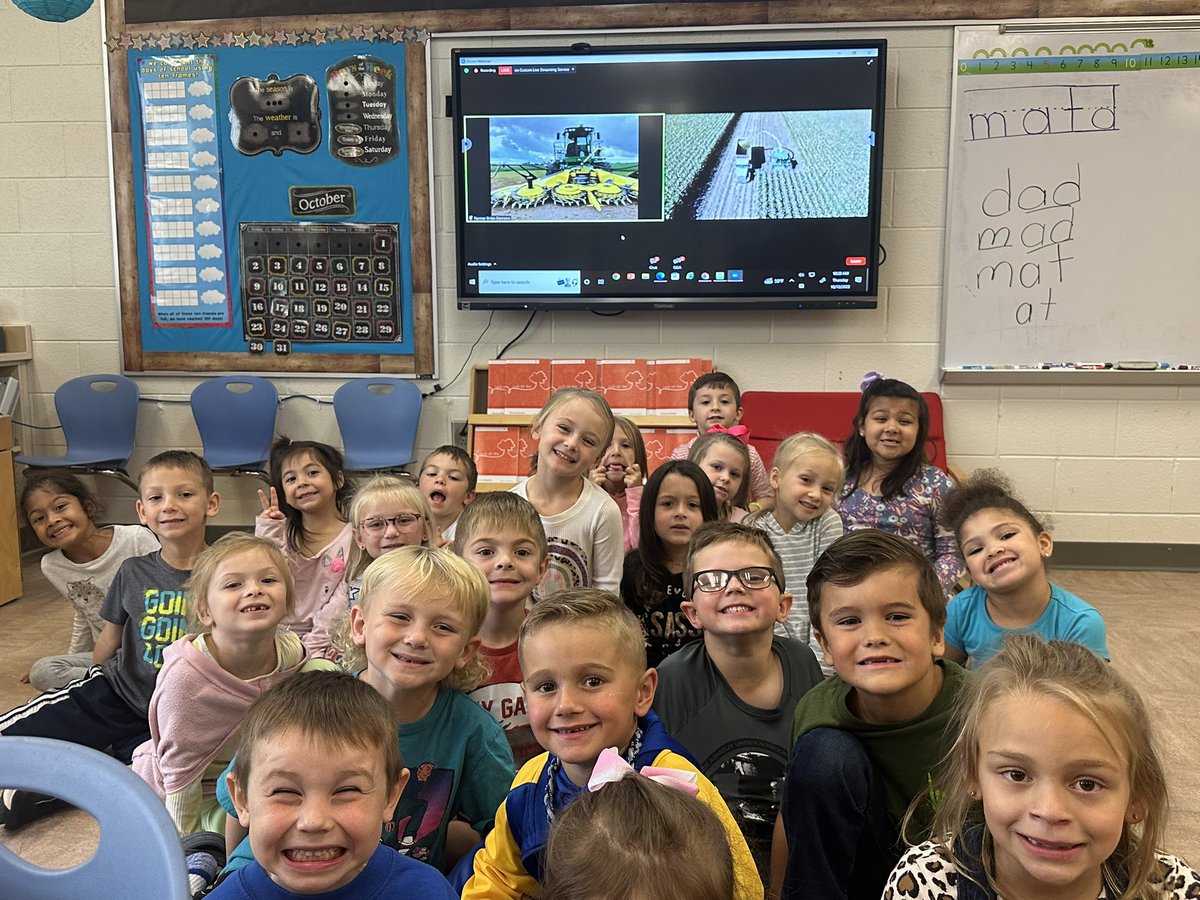 emchargue1's tweet photo. My class has adopted a cow to watch it grow throughout the year. Today we were introduced to Clearview Dairy Farm in Michigan to learn about how they take care of their cows, how often they milk them, and how the milk gets from the cows to the cooler. Thank you @MilkMeansMore https://t.co/eaP611DiR7