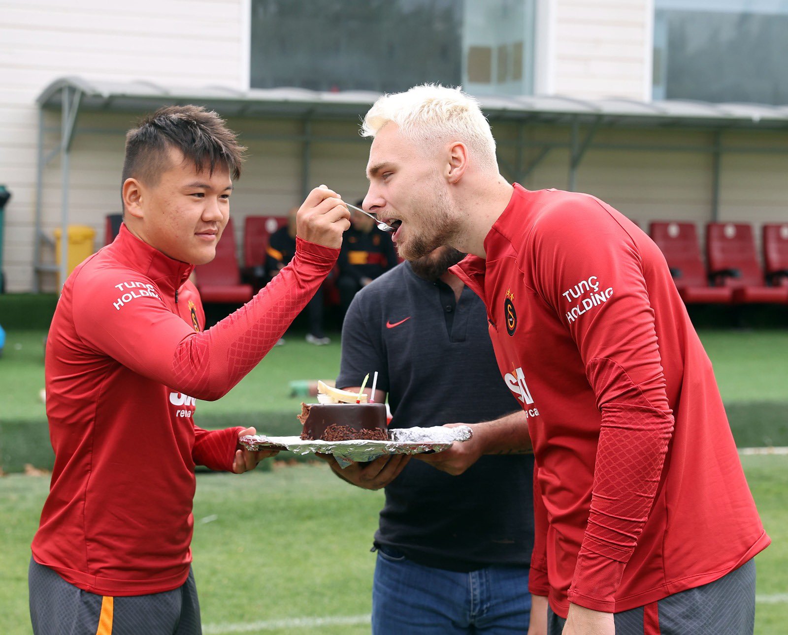 Galatasaray sk on twitter bug nk antrenman n ncesinde victor