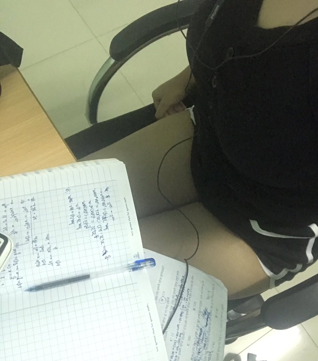 mpiipll's tweet photo. học bàiii ó https://t.co/g0y7EVRgdd