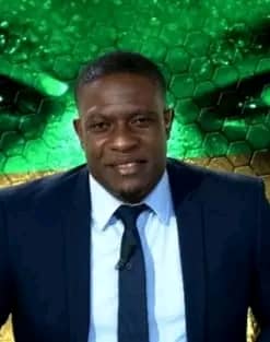 Sports Journalists Philemon Mbale us free at last!

He was released from  detention yesterday evening.

The sports Journalists spent close to a week behind bars after being arrested for issues relating to Victoria United FC

MMI