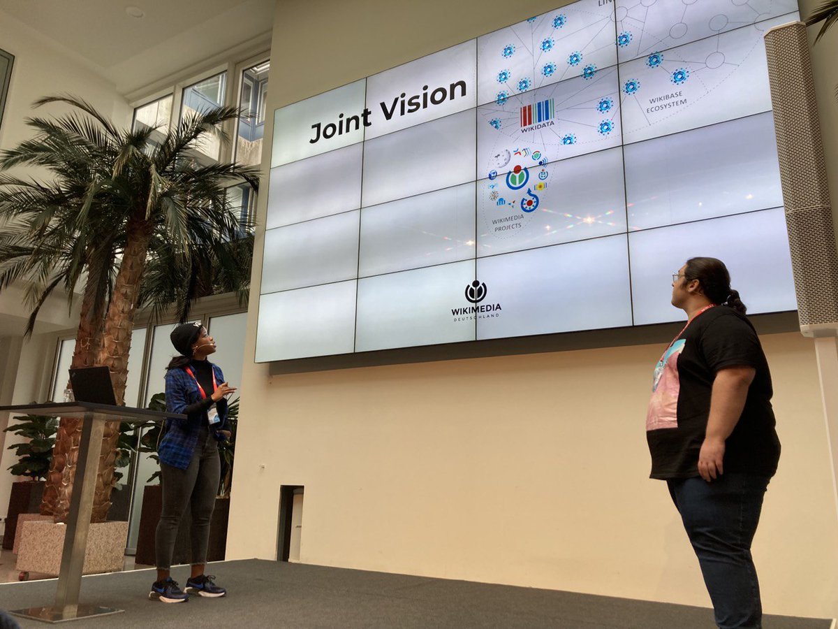 We joined the @KCDMunich, a gathering for the Kubernetes &amp; cloud native community. Our engineers Rosalie and Deniz held a talk on how to orchestrate a legacy open source application PaaS as a not-for-profit on the example of Wikibase. 

#kubernetes #opensource #wikibase