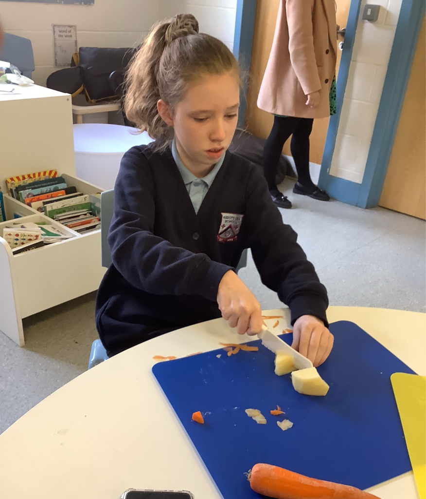 ALS_KS3's tweet photo. Brazil class celebrated the Harvest Festival this week in Food Technology. They used lots of different seasonal vegetables to make Scouse! @AbbotsLeaSchool https://t.co/Vrk3sRYARQ