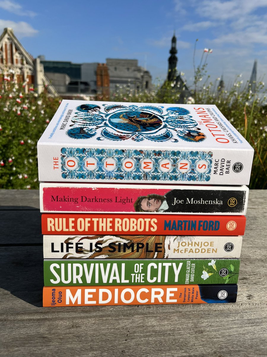 BasicBooksUK's tweet photo. 🎉ANNIVERSARY GIVEAWAY🎉

To celebrate we’re giving away all SIX of our launch titles covering a range of fascinating topics - now in paperback

For a chance to win this bundle:

📚Follow @BasicBooksUK 
📚Retweet this post &amp;
📚Tag a friend 

Good luck! 

Ends 21/10/22, T&amp;Cs below https://t.co/aXtXFKLtgo
