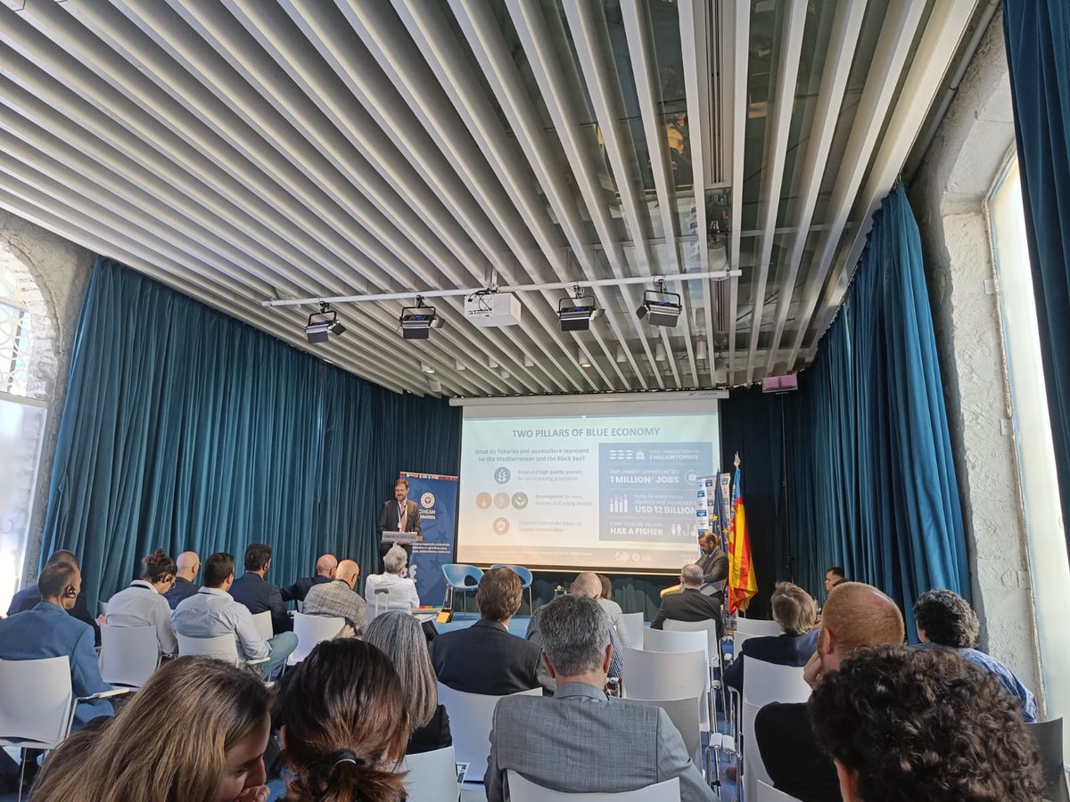 🟢#Today our Senior Fishery Officer @mbernal_GFCM is at the #CZMFConference in #Alicante❗️ 📌#Sustainable development of #coastal areas and #fisheries in the #Mediterranean. #CIHEAM60