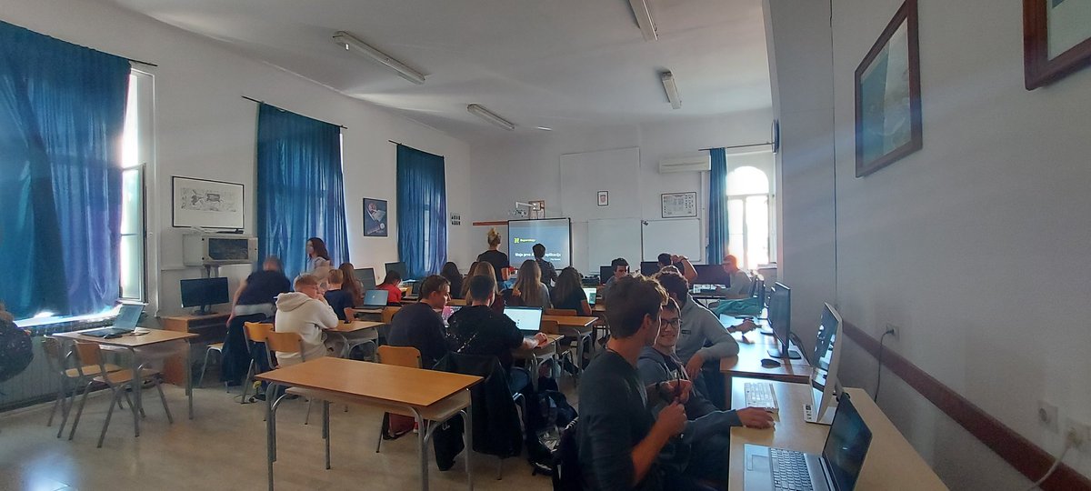 Kako postati dobar programer? Hvala na savjetima <a href="/fic212/">Filip Debelić</a> 
<a href="/superology_tech/">Superology</a> 
#codeweek