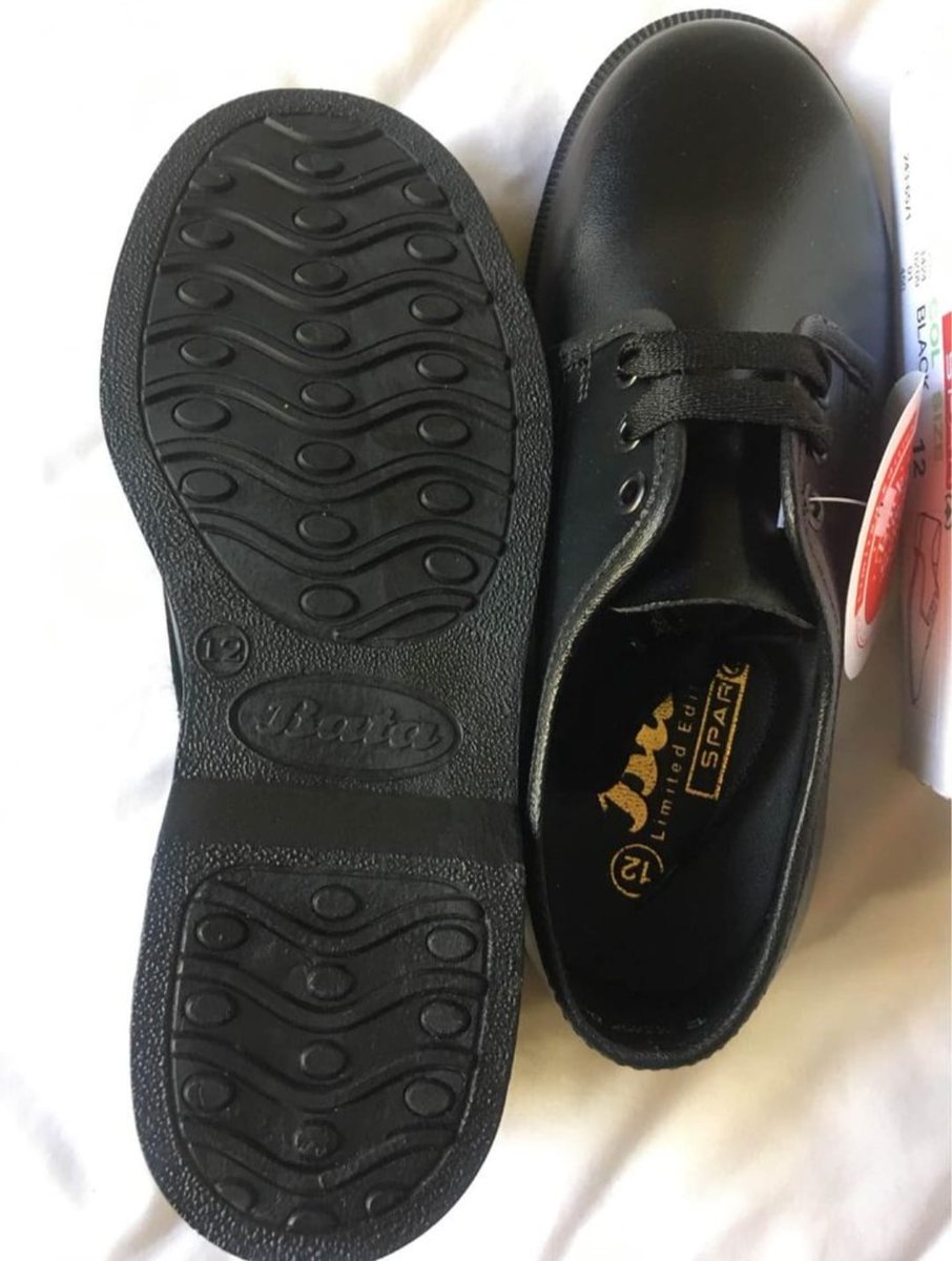 A special thank you to the Principal of Crystal Park Primary School for allowing us to donate 30 pairs of school shoes to their learners🤍