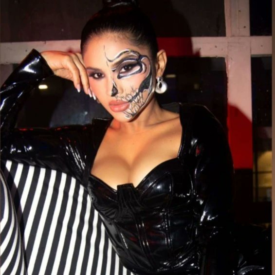apego_mm's tweet photo. Doces ou travessuras? 💀
#mileide #HalloweenSephora https://t.co/eU6wF788HJ