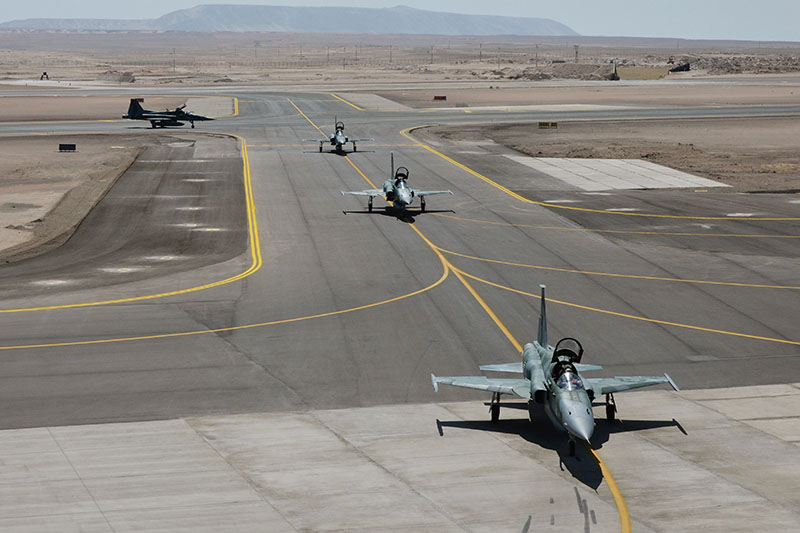Roberto_yeager's tweet photo. Está teniendo lugar en #Chile, el ejercicio internacional #Salitre2022, participan F-5EM, KC-390 y KC-30 de la #FAB, A-4AR e IA-63 de la #FuerzaAereaArgentina #FAA y F-16 y A-36 #Toqui (los C-101 #Culopollo #Halcon) de la #FACH
https://t.co/pxvAUgtXP6
https://t.co/HnELFuhdhf https://t.co/1ArwhTu91x