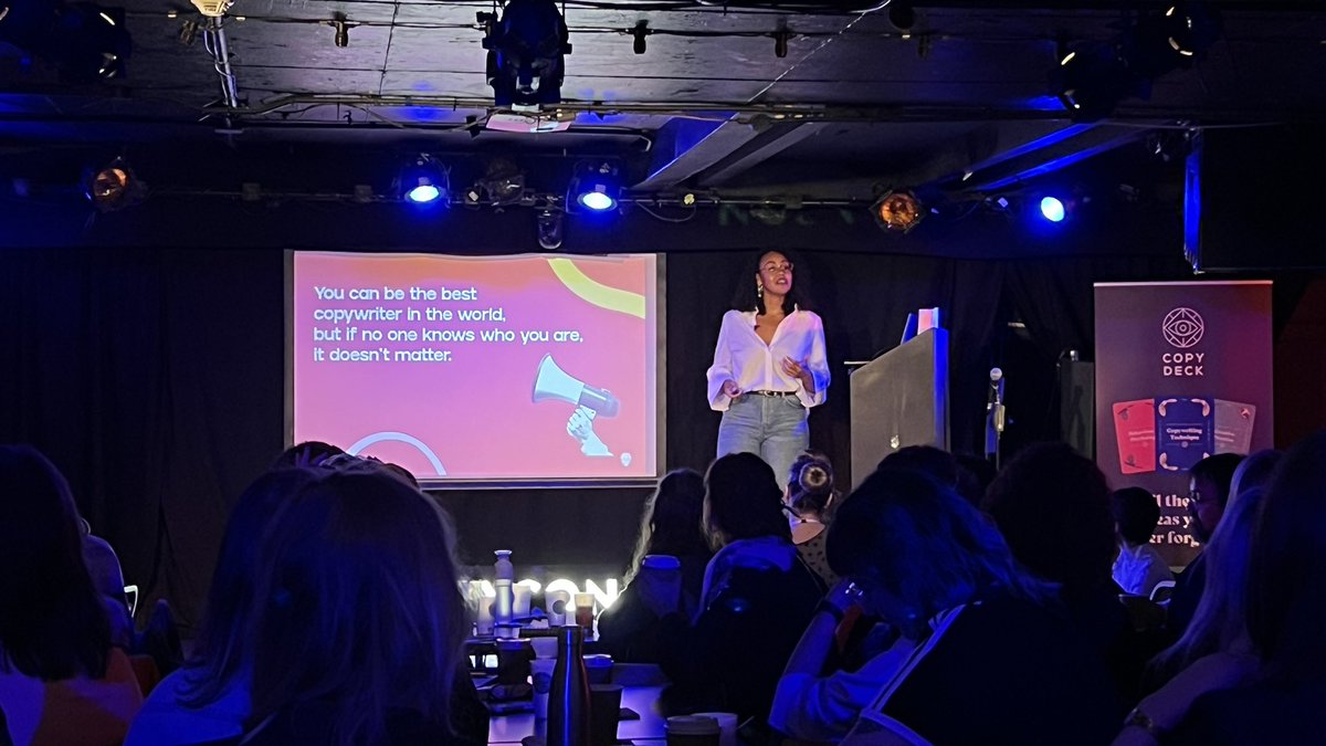 STEcopywriting's tweet image. Showing up, standing out. @DianeWiredu on the #CopyCon22 stage 😊💪🏼 

#CopywritersUnite @procopywriters @KomediaBrighton
