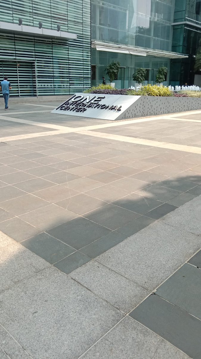ABVRvrukshraksh's tweet photo. @mybmcGardens @mybmc @mybmcWardGS कृपया One international Centre,Prabhadevi Mumbai, येथील त्यांच्या कंपाऊंड मधील झाडांवर केलेल्या विधुत रोषणाई पासून सुटका करून घावे,कारण @ABVRvrukshraksh च्या कार्यकर्त्यांना तेथील अधिकारी कायदेशीर कारवाही करा,आम्ही काढणार नाही असे सूनविले https://t.co/4ADKiDcibr