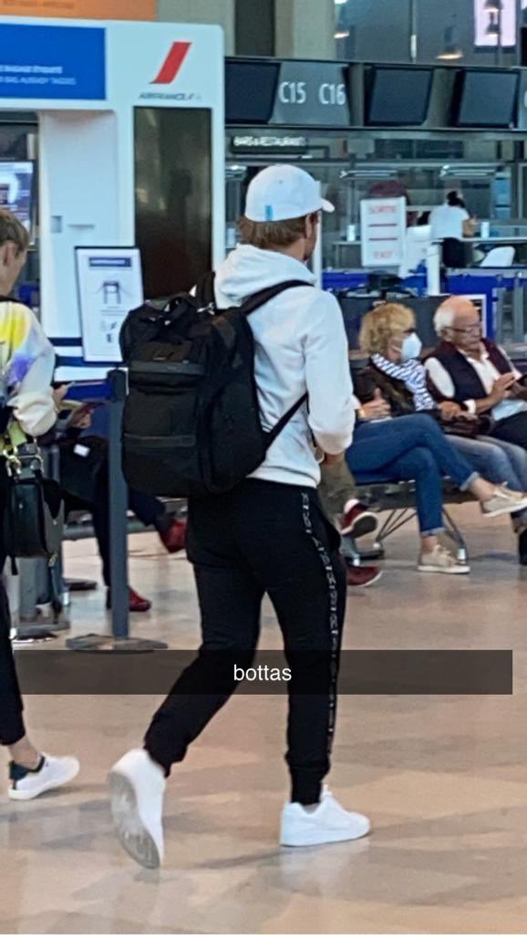 vanybo's tweet photo. @ValtteriBottas @canyon_bikes is this you? You made my son‘s day 😊 https://t.co/r6JqaNzo0G