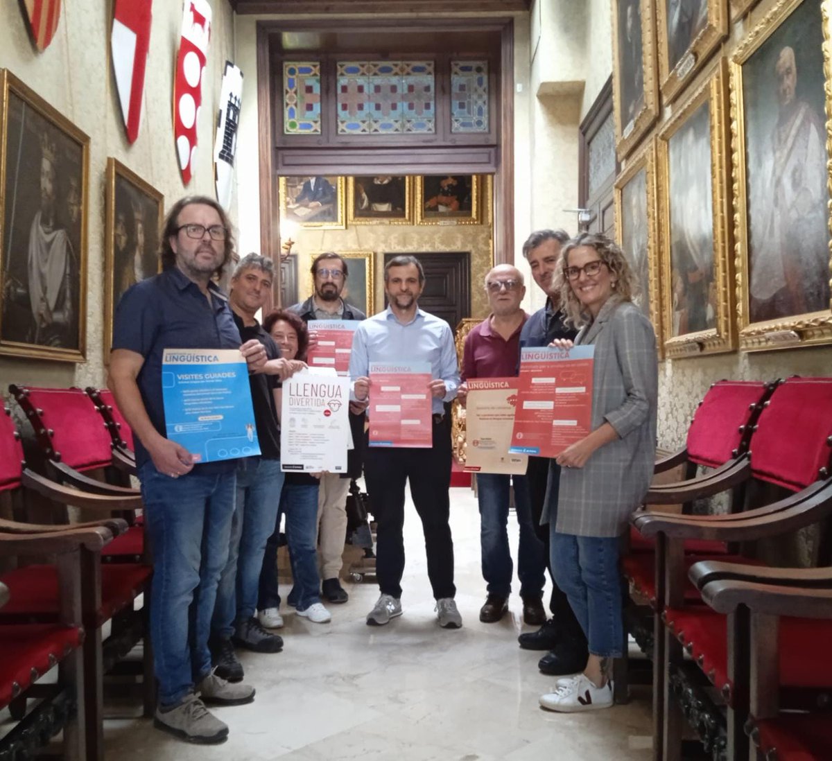 MESperPalma's tweet photo. 👅El Servei de Dinamització Lingüística de Palma estrena noves propostes i activitats per al foment de l’ús del català

💬@lcarrio: "des de 2020 aquest Servei treballa per a garantir que tota la ciutadania pugui tenir accés a la llengua pròpia de Mallorca"
https://t.co/vREPwXzBwW https://t.co/Fs51dbNSgT