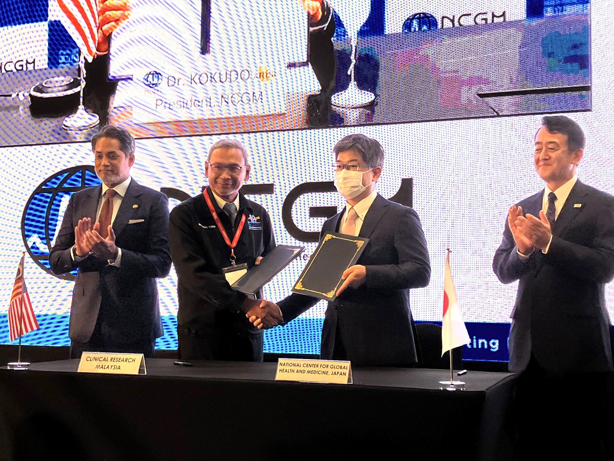 JPNAmbMalaysia's tweet photo. Witnessed exchange of MOUs between Japanese parties and Clinical Research Malaysia @ClinicalRsrchMY with Minister  @Khairykj in KL. MOUs will contribute to the development of innovative medicines through cooperation in clinical research between 🇯🇵&amp;🇲🇾. We wish their success! https://t.co/VqO3BxXgAn
