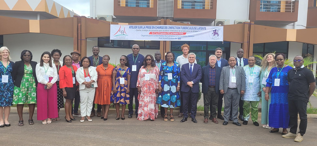 EF_LINITIATIVE's tweet photo. ✨ Mise en valeur du projet #APRECIT pour l'approche communautaire sur le suivi et la prise en charge de l’Infection #Tuberculose Latente 🫁 à l'occasion de l'atelier sur la prise en charge de l’ITL organisé à Yaoundé en septembre dernier.

📌 A lire : https://t.co/0IWkMa4ov8 https://t.co/EuimAHDOzx