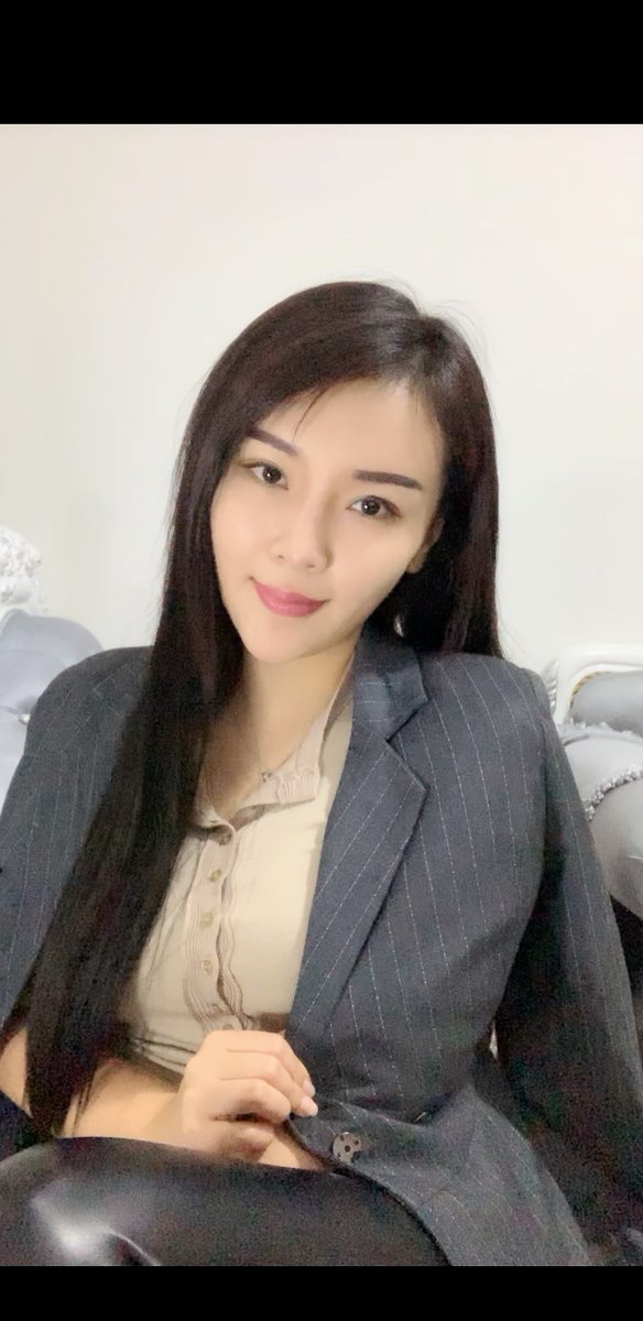 aany259's tweet photo. 虽然已婚，但是很多时候感觉就像寡妇，我的情人呢？还不出现吗？想做情人就私信 https://t.co/OqEd4fsE5o