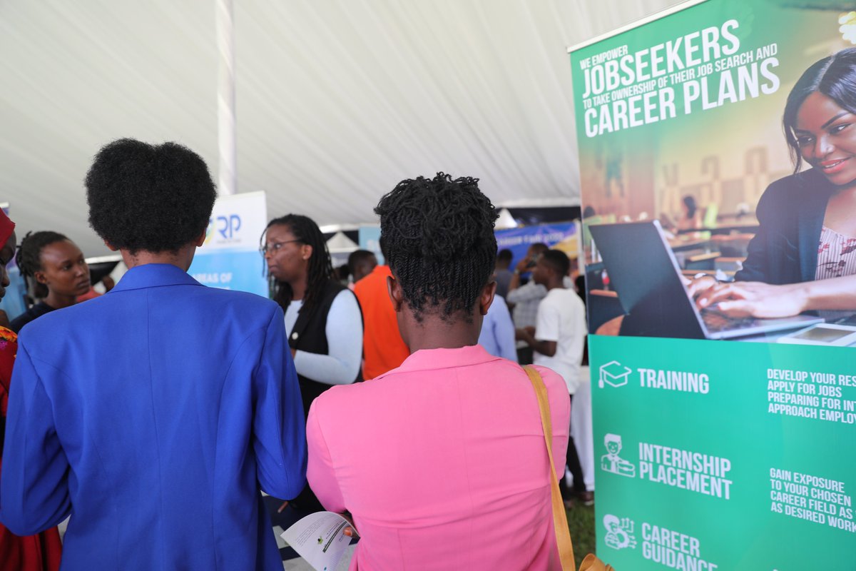 Through the #Careerfair event; Students and Graduates of @IPRC_Gishari  are in discussions with Employers to expand networking opportunities, helping them to explore labor market opportunities &amp; business information, and promoting  collaboration between Companies &amp; @IPRC_Gishari.