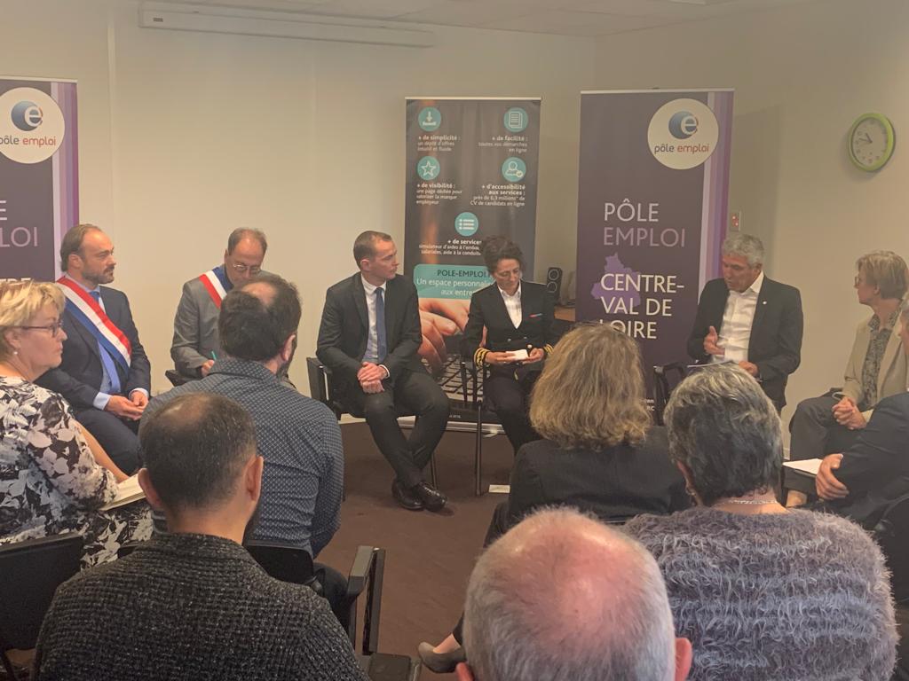 Les équipes #poleemploi #SaintPierredesCorps ont reçu ce jour <a href="/olivierdussopt/">Olivier Dussopt</a> ministre du <a href="/Travail_Gouv/">Ministère du Travail</a> pour partager et échanger sur les métiers en tension  avec des entreprises qui recrutent et des demandeurs d'emploi recherchant sur les 3 secteurs identifiés.

#OnEstLàPourVous