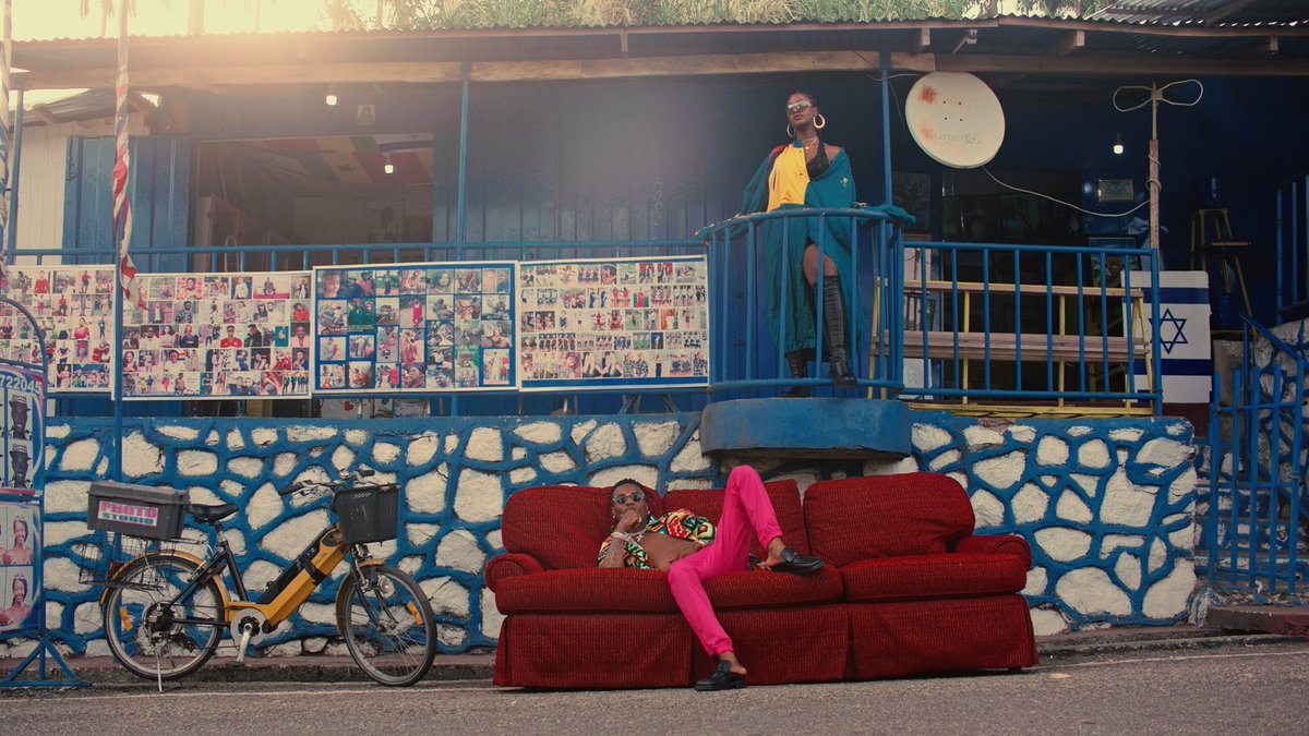 WIZKID SOURCE On Twitter I m Voting For Essence For Favorite R B Song wizkid-source-on-twitter-i-m-voting-for-essence-for-favorite-r-b-song