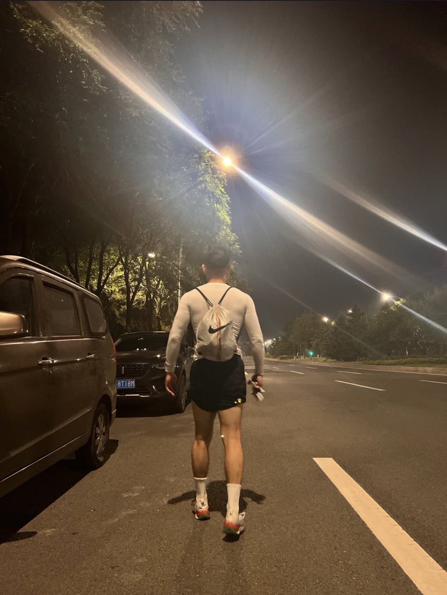 大鸡巴头子 tweet media