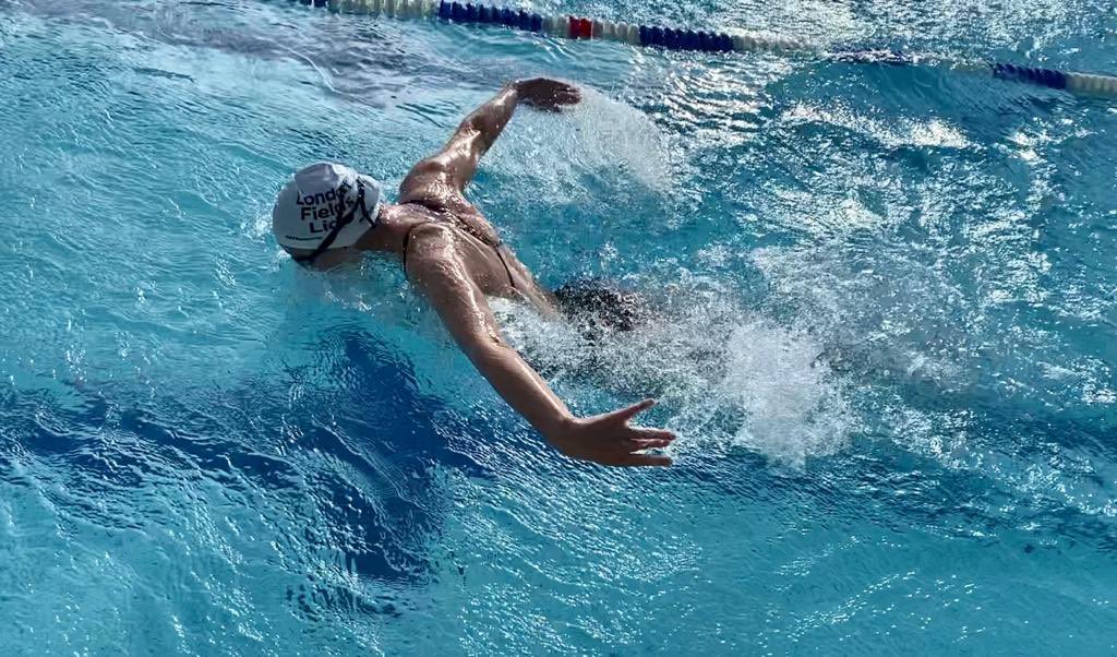 LDNFieldsLido's tweet image. How about some Swim Doctor sessions? 
If you can not swim pick Swim Doctor Learn. If you can swim and want to improve your technique or stamina pick the Fitness session. 
If you after one to one Swim Doctor session we have them too! #swimforall #swimdoctor #londonfieldslido