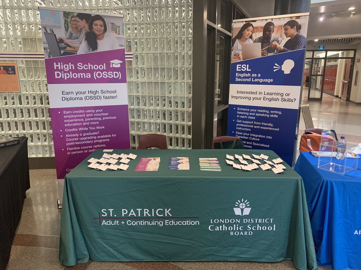 gordonldcsb's tweet photo. Happy to be part of the community partners at JPII parent/teacher conference night. https://t.co/zqyyllMXWx