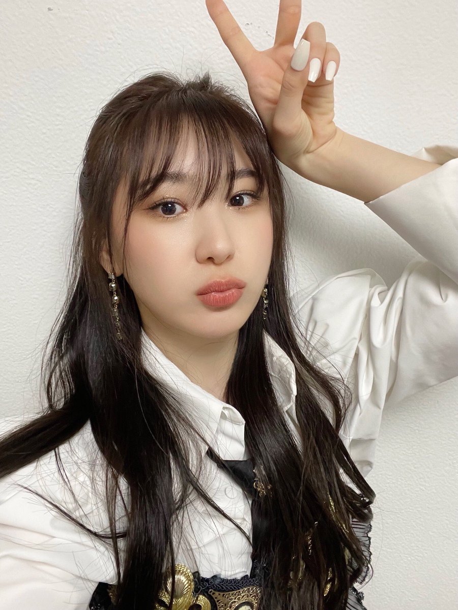 [#CHAEYEON_pic📸] 22.10.14 뮤직뱅크

팬분들의 환호와 함께여서 더욱 완벽했던 채연이의 무대👍 사랑스러운 챈파이어와 보낸 금요일 저녁 즐거우셨나요⁉️🥰 앞으로도 많은 응원 부탁드립니다🤗

#이채연 #LEECHAEYEON #HUSHRUSH