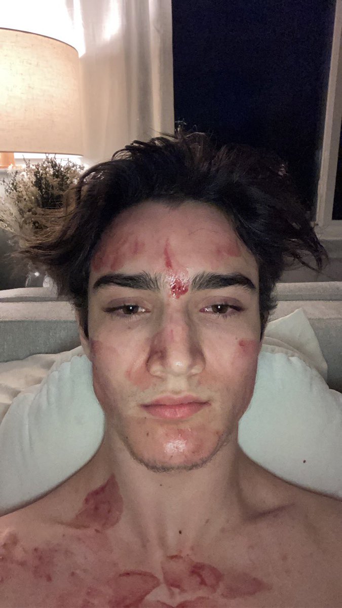Cented7's tweet photo. bro she was on her fuckin period https://t.co/WwleYbSapu