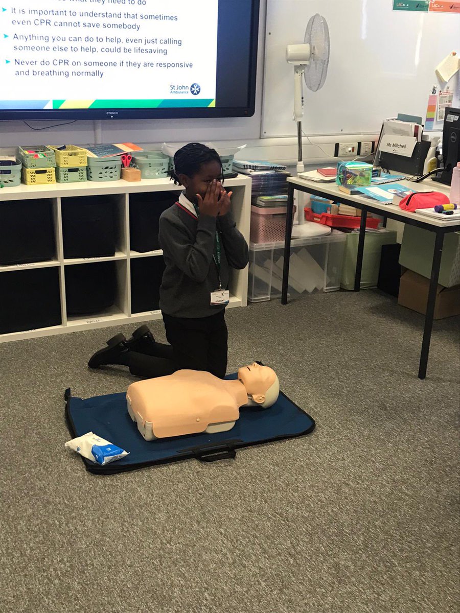 gorse_ruth's tweet photo. Our Year 7’s are learning essential first aid skills including CPR and how to dress wounds. What an incredible skill to have! #empowermentday #firstaid https://t.co/KiznyHRhnN