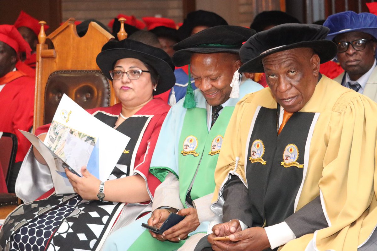 ULvarsity's tweet photo. Watch the live proceedings of the 2022 Spring Graduation Ceremony on YouTube:https://t.co/RoXT2o4Xwj
#ULEvents2022 #ULGraduations2022 https://t.co/3XDiZ7WDGI