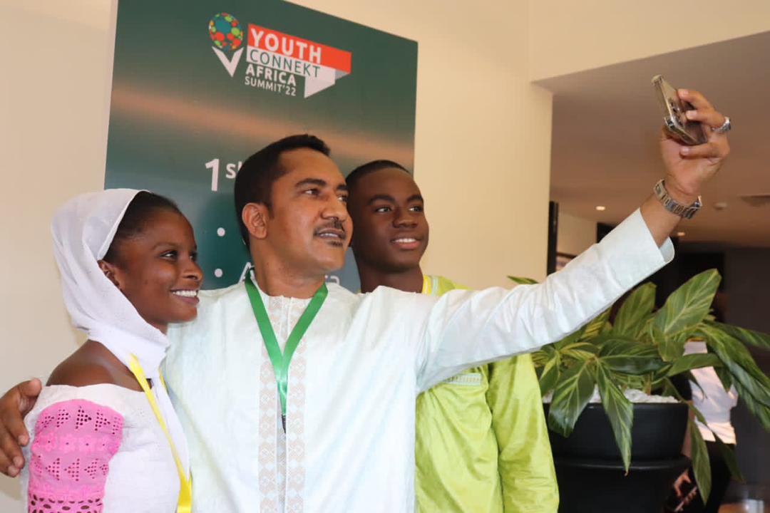 AttaherMossa's tweet photo. La jeunesse du Mali est résilience &amp; fait ma fierté 👏🏼
Ravi d’être avec Lalla et Ambroise qui animeront un panel sur le rôle de la jeunesse dans la cohésion sociale au Mali lors du sommet des jeunes à #Kigali ! Vive la jeunesse Malienne!
@YouthConnektAf 
#YouthConneckt2022 https://t.co/uPtMK8WwQT