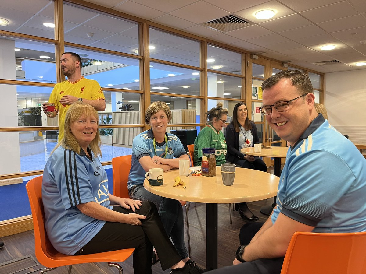 HSECHODNCC's tweet photo. 🇨🇮🇵🇹🇸🇲🏴󠁧󠁢󠁥󠁮󠁧󠁿🇨🇮
Lots of colour on show today in Swords for the #GOALjerseyday in aid of @GOAL_Global. You can donate here here: ⤵️
https://t.co/0jw2o3XWCx https://t.co/AWX1cdbH0t