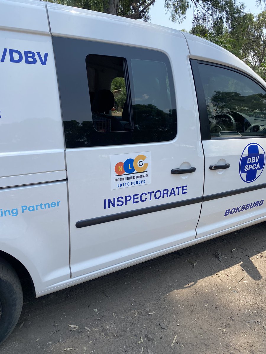 An integrated operation with relevant stakeholders in combating illegal mining and other criminal elements taking place in Plastic City, Brakpan. A total of 20 illegal immigrants were arrested with equipments confiscated.#BuyaMthetho#