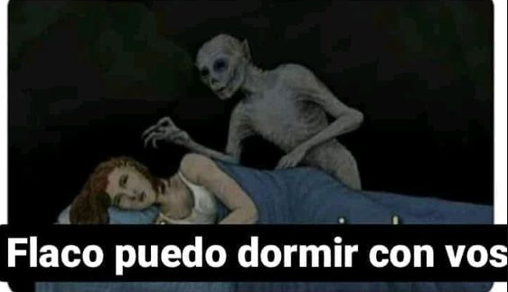 Flantasma1's tweet photo. El demonio de mi cuarto después de escuchar caer un vaso que él no tiró https://t.co/RwzMCAfeDs