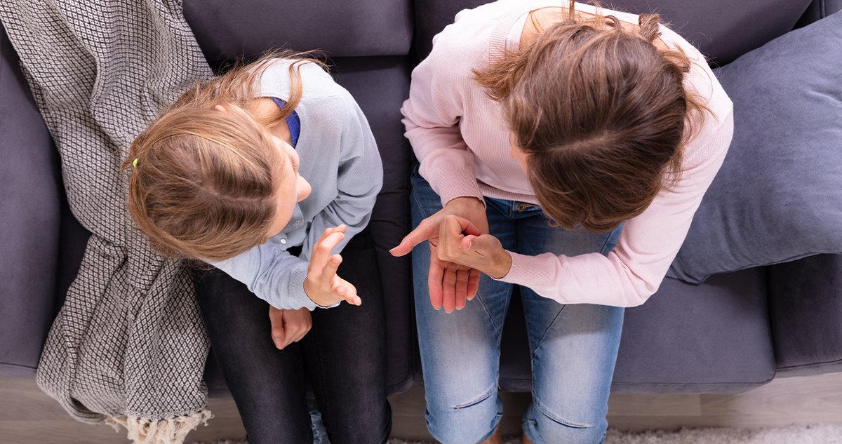 All about British Sign Language 🤚 Our MESHGuide considers the history of signed communication as the language tool for deaf people, its use in education, and information about how and where BSL is used: meshguides.org/guides/node/16… #MESHGuide #Research #Education #BSL