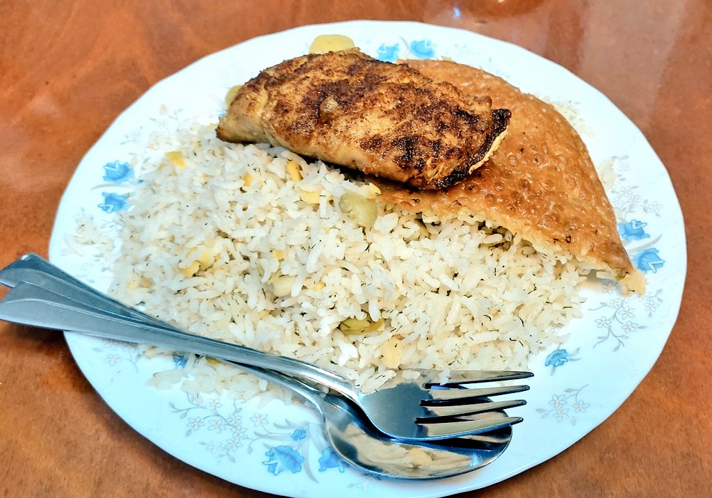 کی میگه #انقلاب_سراسری سال ۱۴۰۱ معجزه نداشته ؟؟؟ 
سال ۵۷ مردم عکس خمینی رو توی ماه دیدن ! 
امسال من با گوش خودم شنیدم که #باقله_پلو_با_ماهی حرف میزد ! 
تازه دوستمم صدای #سبزی_پلو_با_ماهی رو شنیده !
واقعا عجیبه 🤔
#مهسا_امینی 
#نیکا_شاکرمی 
#MahsaAmini 
#Nika_Shakarmi  
#Oplran