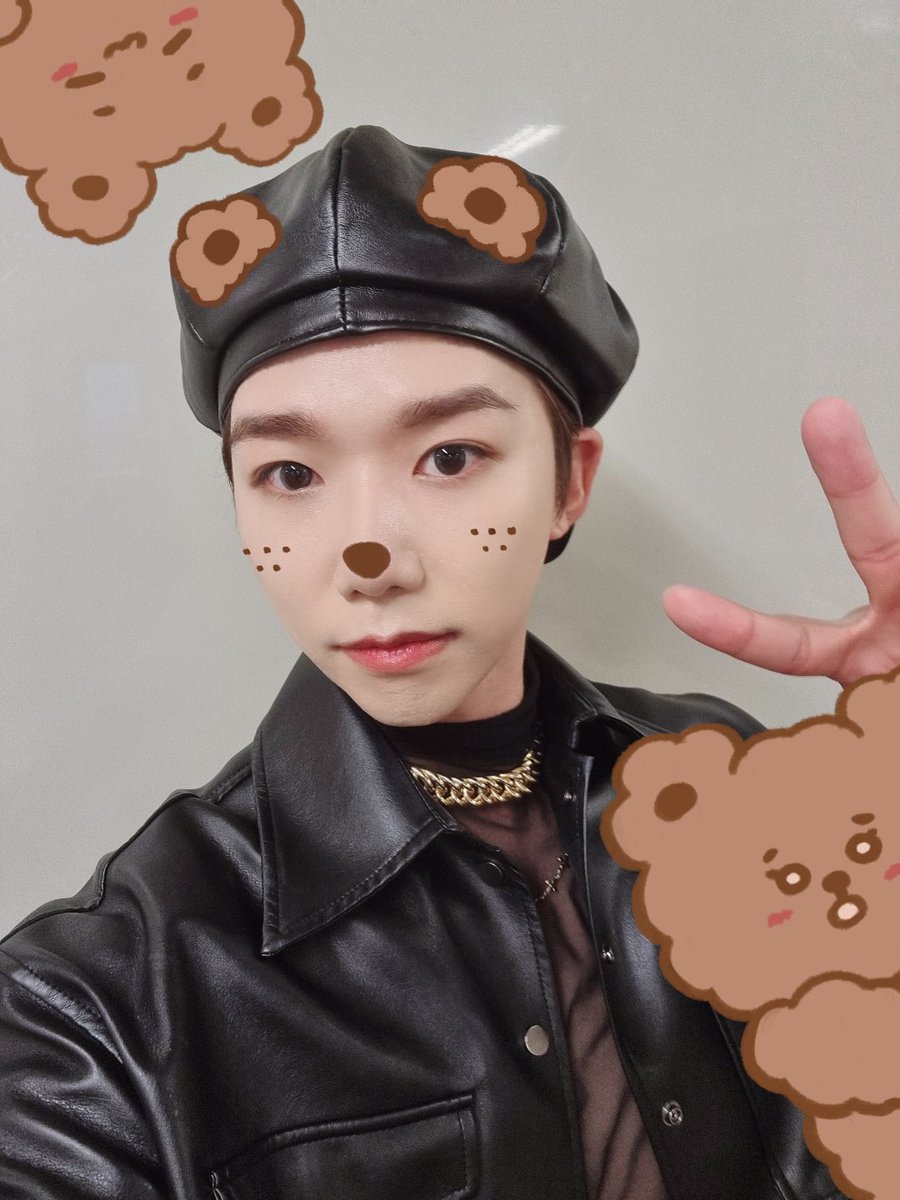 FAVE1_official's tweet photo. 【🤡】
ロッキョンたん💓💓

#FAVE1  #페이브원 #1Chu ♡
#RockHyun
#록현 https://t.co/ZkmxdD3hOq