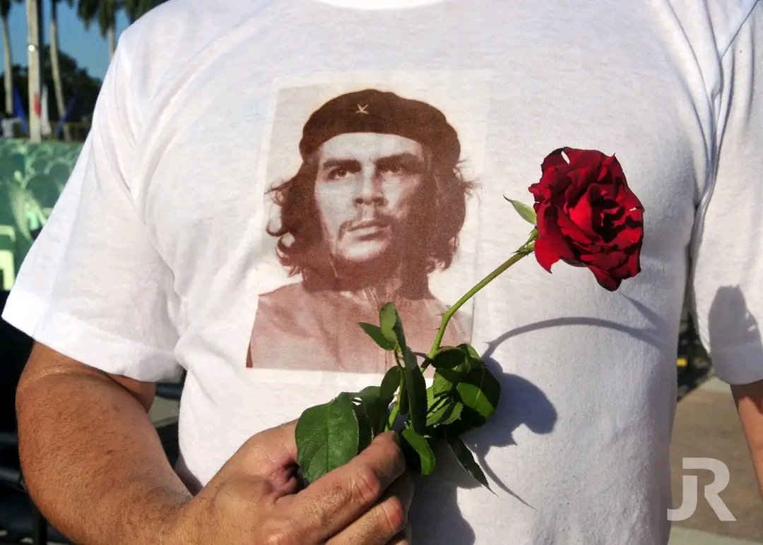 #CheEntreNosotros ⭐"  Pertenecer a la Unión de Jóvenes Comunistas debe ser el más alto honor de un joven de la sociedad nueva. Debe ser un honor por el que luchen en cada momento de su existencia." 

#Cuba
#UJCARTEMISA