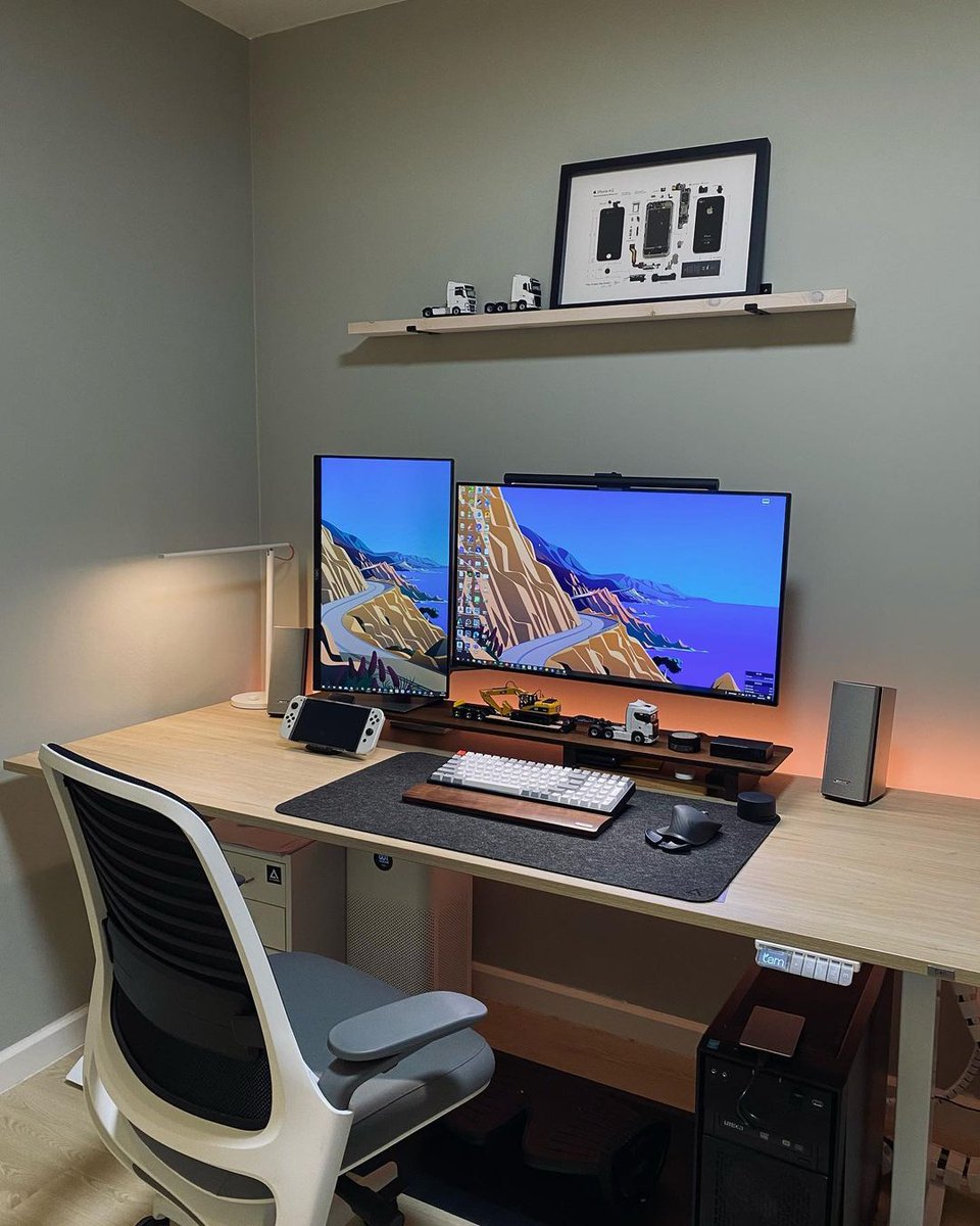 KeychronMK's tweet photo. Thanks 📷tear.drops for sharing your desk setup with your K4. Tag us and share your desk with us!
#keychron #setup #mechanicalkeyboard #keychronkeyboard #keychronk4 #wirelessmechanicalkeyboard https://t.co/t4591F6etS