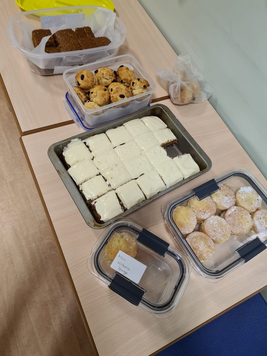myttcritcare's tweet photo. #teamicu &amp; @myhtccot @MidYorkshireNHS doing their bit to raise money @BCRT Do you think we have enough cake? @BuglassHelen @RebeccaSaville4 @Miss_KeelyR @DosMyht @JenRothwell3 #bakeit #bonecancerawarenessweek https://t.co/eFbJHLcozi