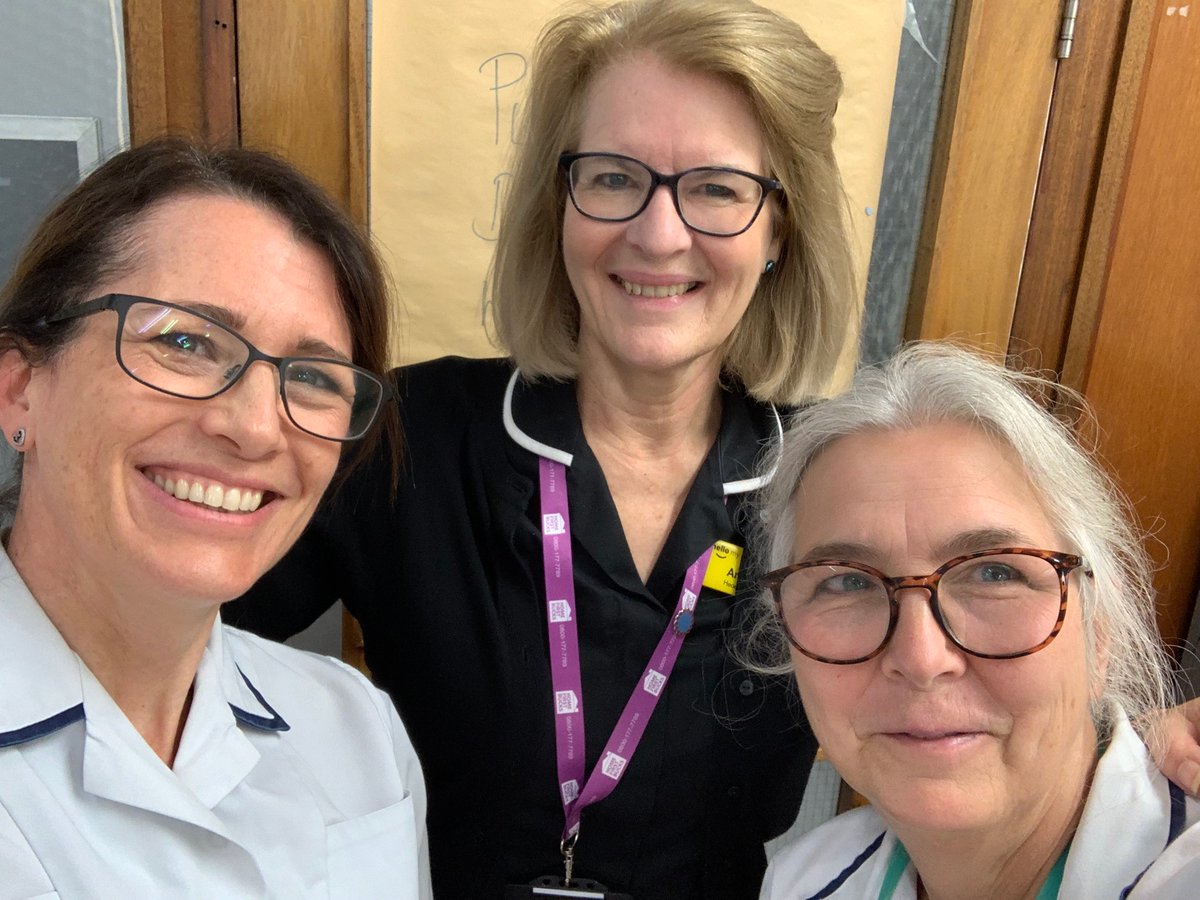 Dropping in to see colleagues in NSIC <a href="/BucksHealthcare/">Buckinghamshire Healthcare NHS Trust</a> <a href="/ParkerKirsten/">Kirsten Hart</a> &amp; Dot Tussler. Happy #AHPsDay
