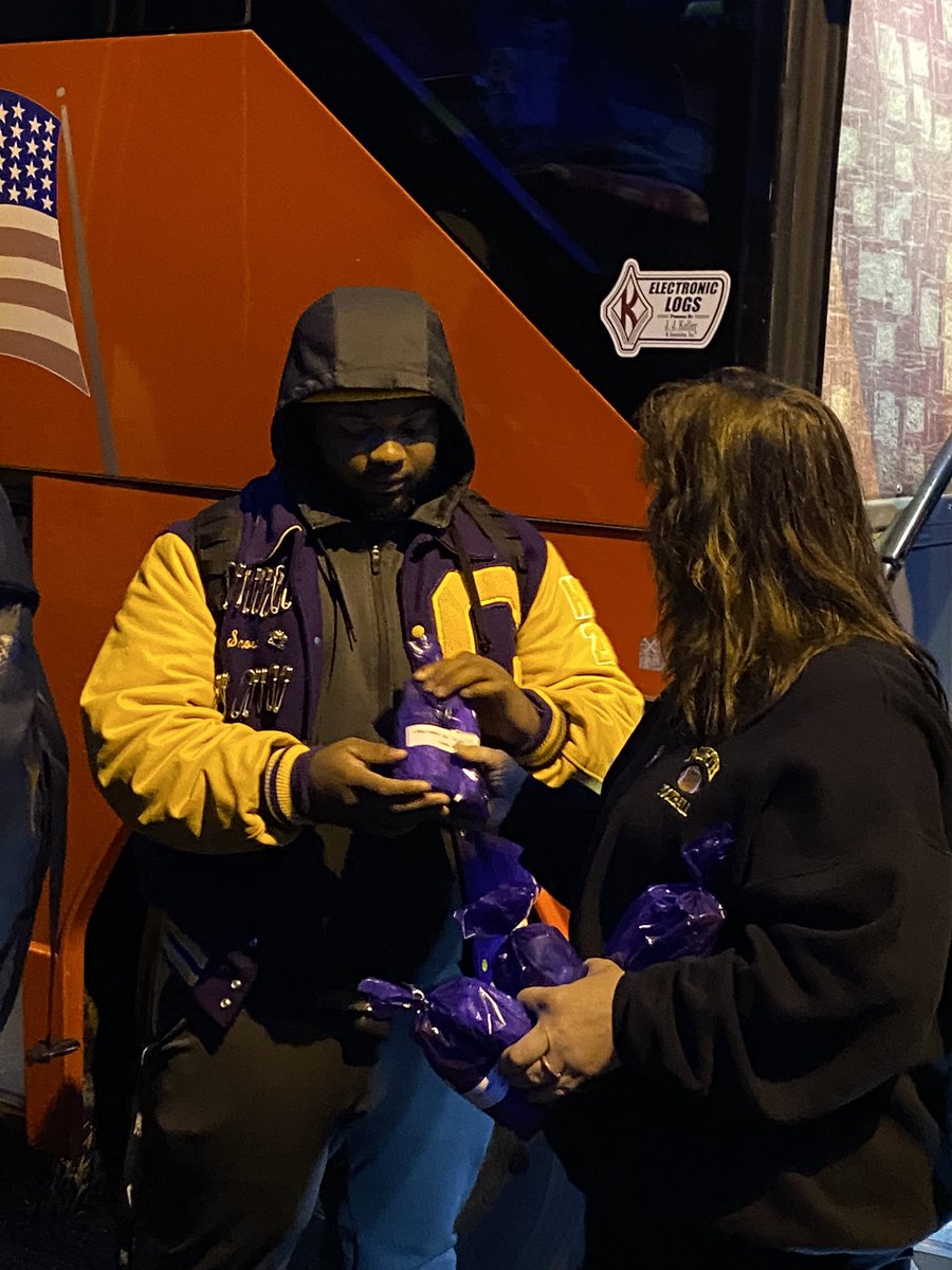 careim2's tweet photo. Our North Rams Are Off to DC to Take On The Sidwell Friends School! Thanks to Our Coaches, the district transportation office, @Rams4thQuarter @CHSNAthletics for this experience! #GoRams @ccsdschoolsk12 https://t.co/k2qYoPNe9e