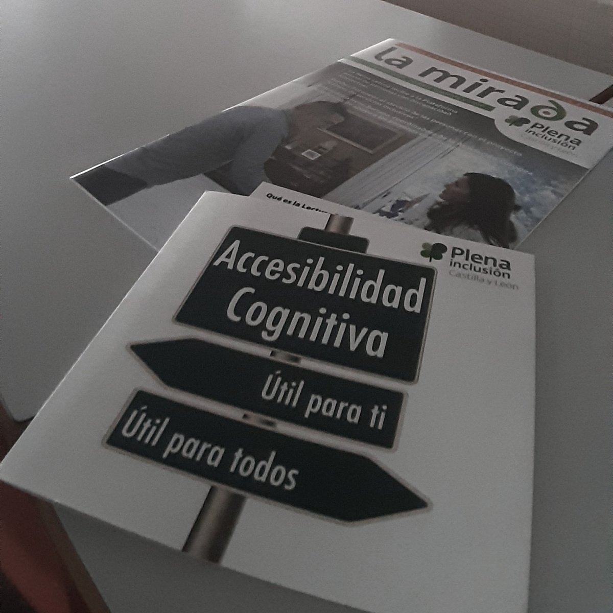 EpAlcazaren's tweet photo. El alumnado de GS Gestión de Alojamientos Turísticos ha conocido de la mano de @PlenaCyL las dificultades a las que se enfrentan día a día las personas con discapacidad cognitiva, centrándose en el sector turístico ✅
#fpturismo #gestiónalojamientosturísticos #inclusión #derechos https://t.co/UenmpmqQxp