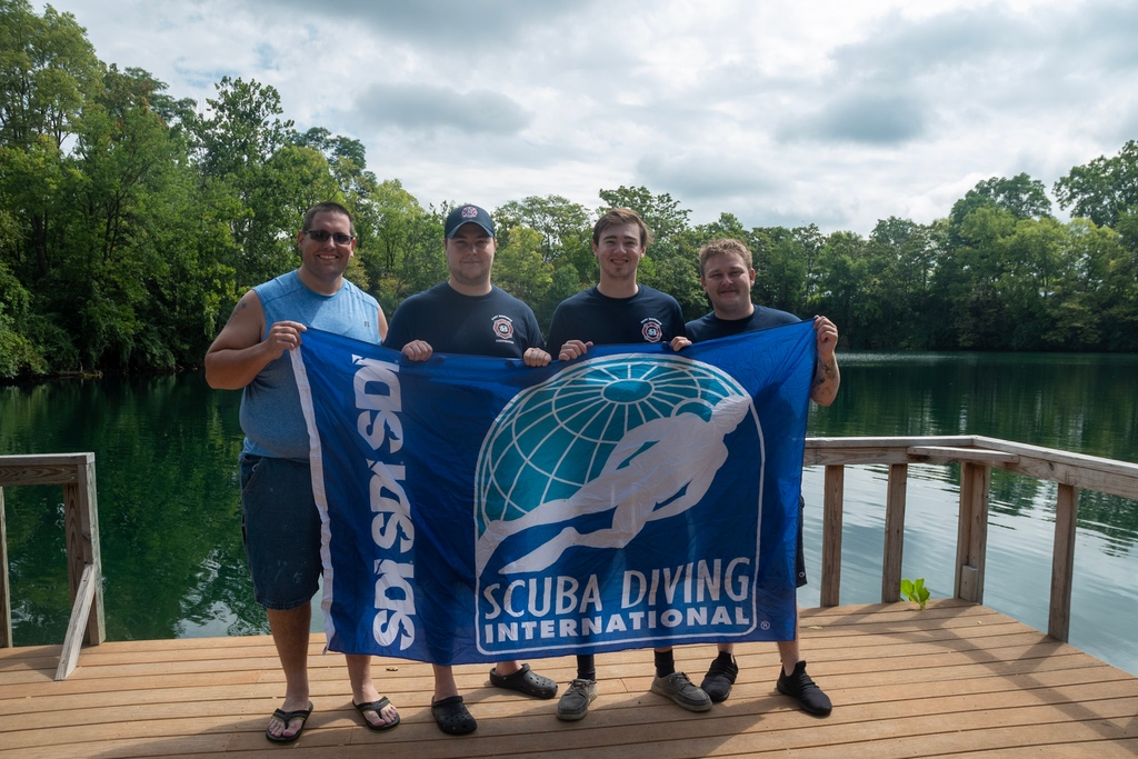 SDIdivers's tweet photo. Must be Flag Friday again! 👌⁠
⁠
This weeks images are from @doitrightdiving 🤿⁠
⁠
"Another long weekend of training is complete.  Please join us in wishing Congratulations to our newest group of SDI Open Water Divers."⁠
⁠
#sdidivers #diveflagfriday https://t.co/Pf2RD7niFL