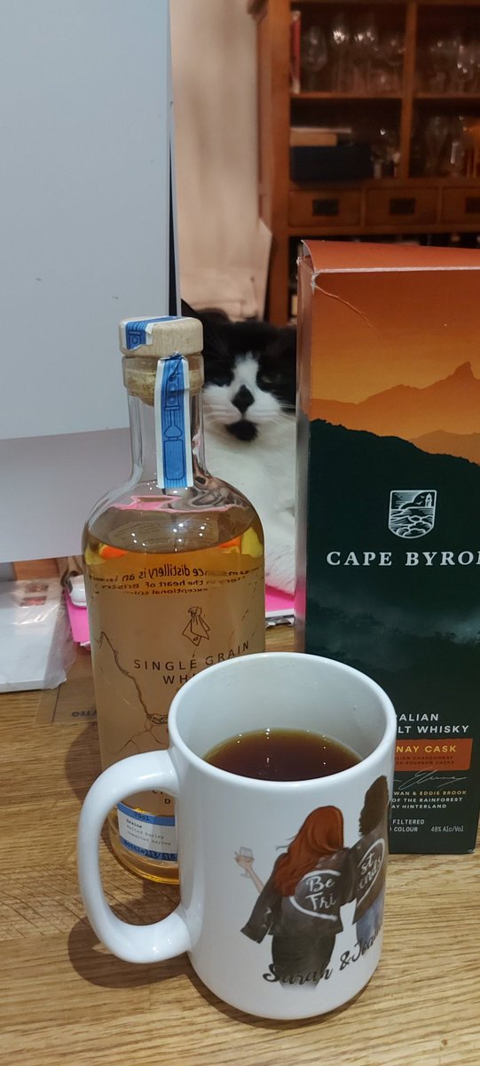SpiritofBrum's tweet photo. Morning after @HeartWhisky October gathering. How it went, how it ended. Some lovely drams & stories shared, and a few faces missed who couldn't make it this time. #HOEWA #JustOpenit #WhiskyClub #ADramSharedisaProblemHalved #SoBs https://t.co/Y9WTZJ6PC6