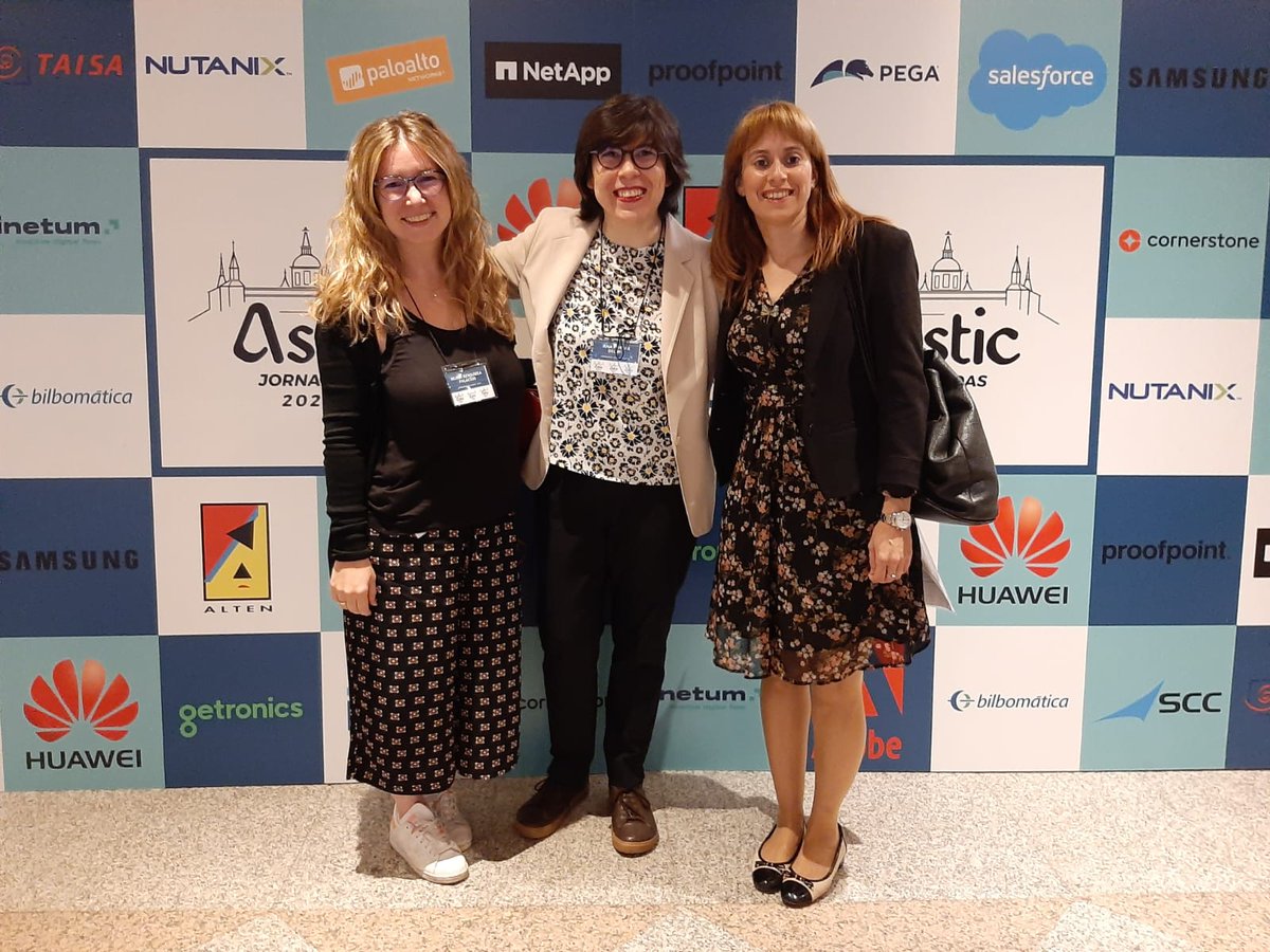 IreneAdlerLives's tweet photo. Felices reencuentros en #asticnet2022 @nuriabenn @ElenaGutierrezG aunque echamos a otros de menos @lauraffflor @joselucea @Marta___Sanchez @_ASTIC #asticnet https://t.co/BF2COckEcA