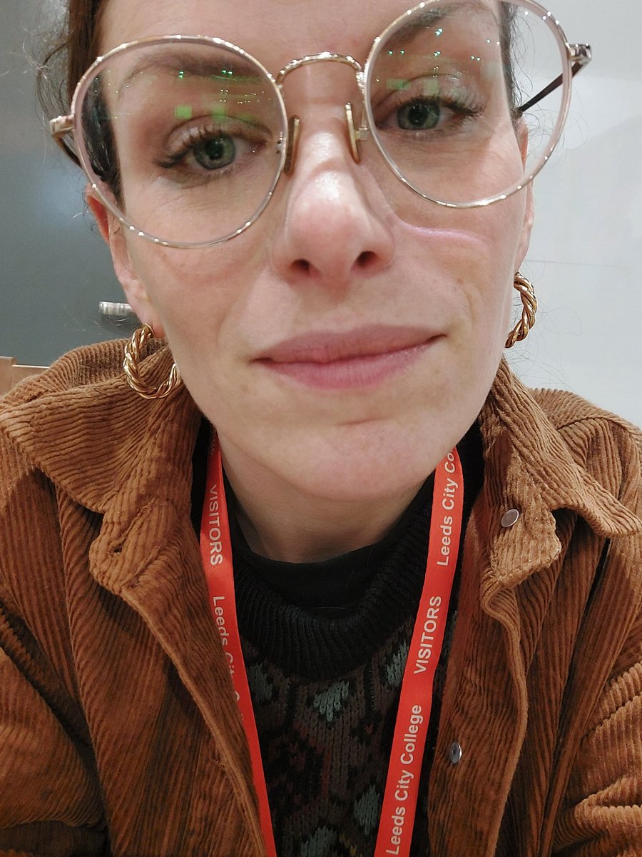 NickiDavy's tweet image. Great to be back in the classroom today as a visiting tutor @LeedsDrama. So much talent coming through their courses...