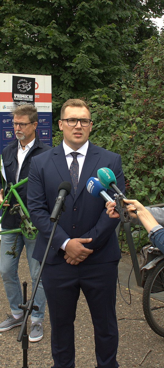 Oskar_Gruca's tweet photo. W zeszłym roku odbyła się nasza @PL_2050 interwencja w sprawie #Mevo2 i docierają do nas niepokojące doniesienia ze Sztokholmu, że nowy operator ma liczne problemy po uruchomieniu nowego systemu. Prace miały się zacząć we wrześniu  @Dulkiewicz_A jak idą? 
@gdansk
@PL2050Pom https://t.co/nQ76y5LY7P